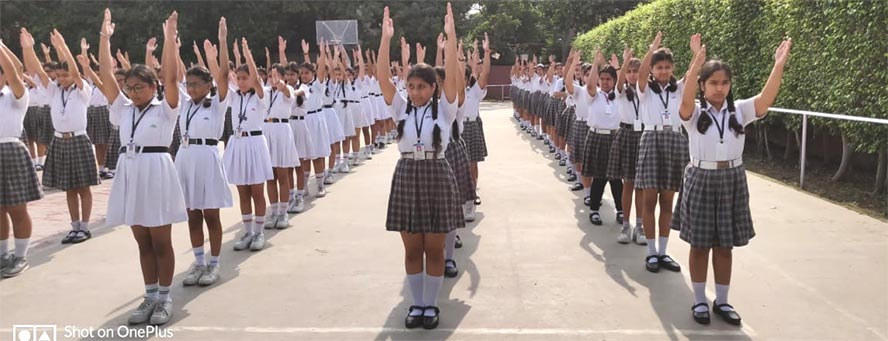 SMS, Girls School - Physical Fitness Activity by Class IX : Click to Enlarge