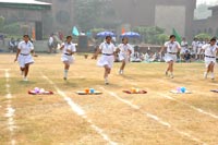 SMS Girls School - Sports Day 2011 - Balloon Race : Click to Enlarge